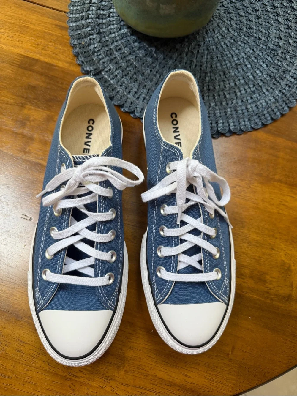 Converse Low Top Sneakers in Navy and White